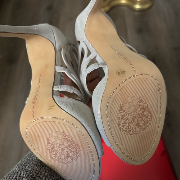 Vince Camuto princess heels - Picture 3 of 5